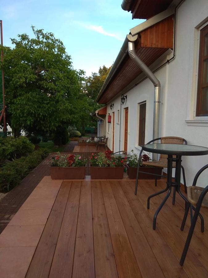 Nadas Panzio Tiszafüred Exterior foto